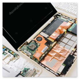 Laptop ανοιγμένο για καθαρισμό και έλεγχο
